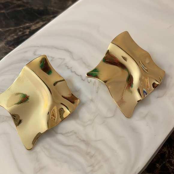 Club London Gold Abstract Square Earrings - Picture 4 of 8